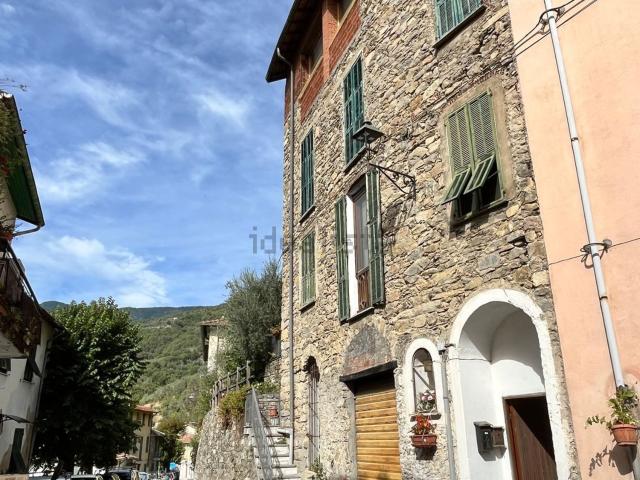 Appartamento in vendita di 170 m² in Corso Isnardi