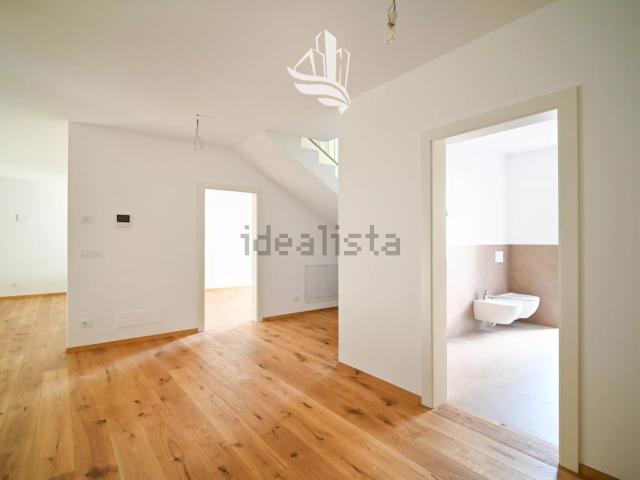 Appartamento in vendita di 170 m² in Largo Municipio