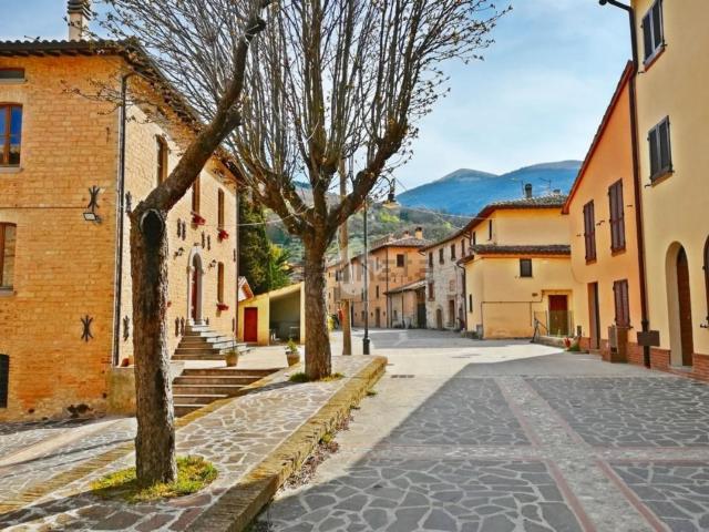 Appartamento in vendita di 170 m² in Località Colle