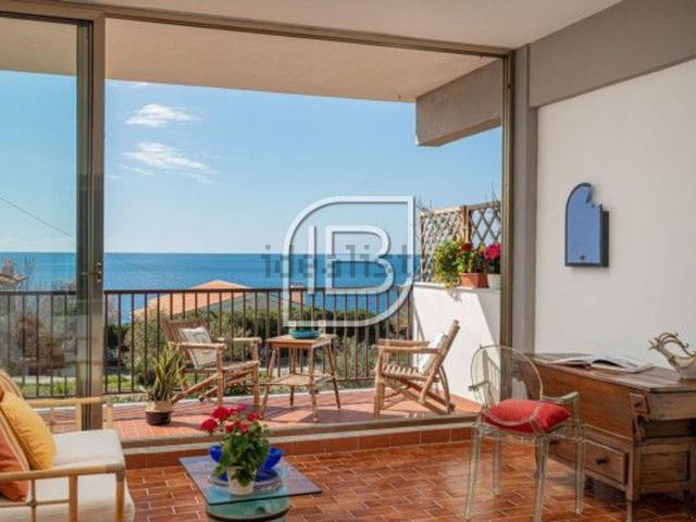 Appartamento in vendita di 170 m² in Lungomare Rovigno, 43