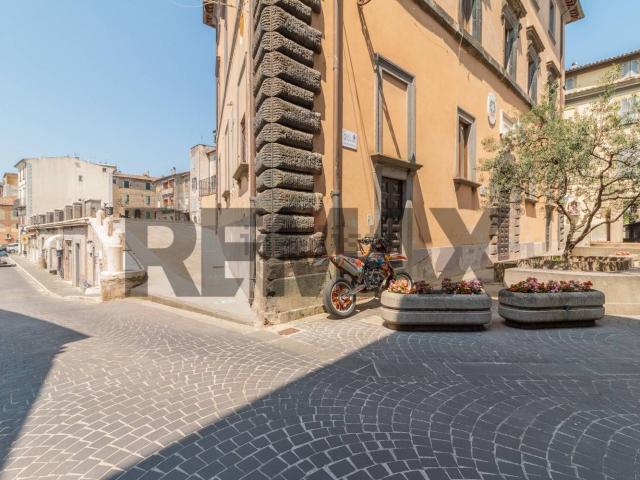 Appartamento in vendita di 170 m² in Piazza Camillo Benso Conte di Cavour, 32