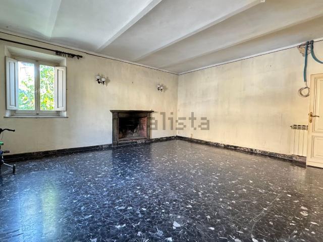 Appartamento in vendita di 170 m² in Piazza Giuseppe Giusti