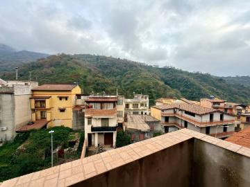 Appartamento in vendita di 170 m² in Salita G. Garibaldi, 30