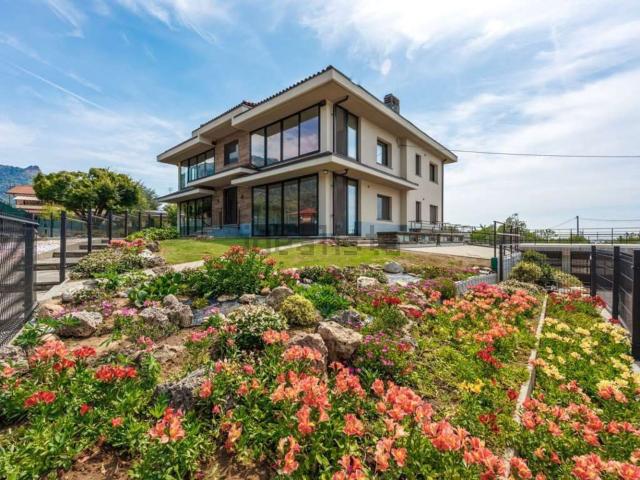 Appartamento in vendita di 170 m² in Strada Ligiard, 7