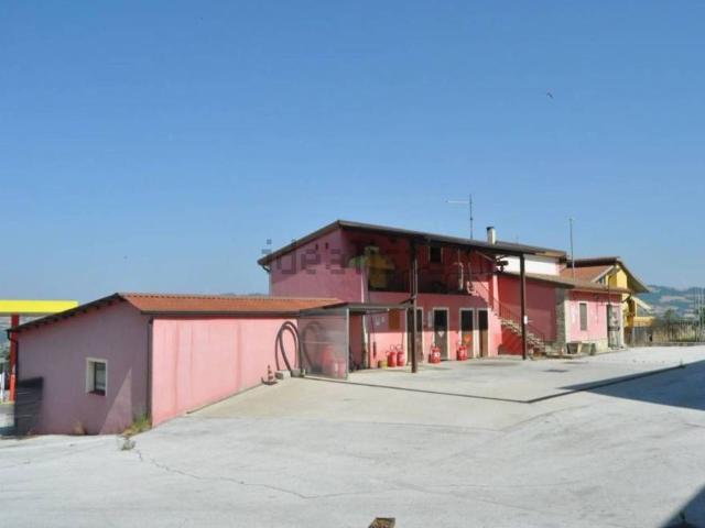 Appartamento in vendita di 1712 m² in Via Giovanni Falcone