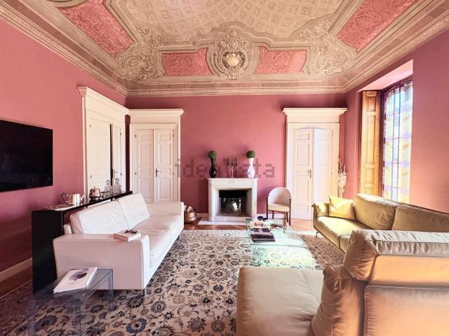 Appartamento in vendita di 171 m² in Via Carlo Alberto, 44