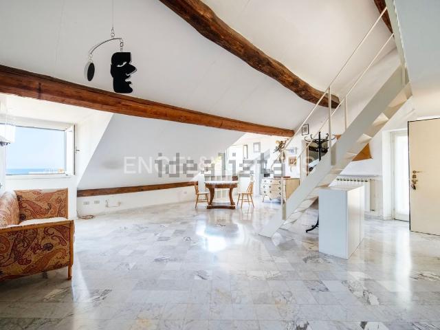 Appartamento in vendita di 171 m² in Via Guani, 37