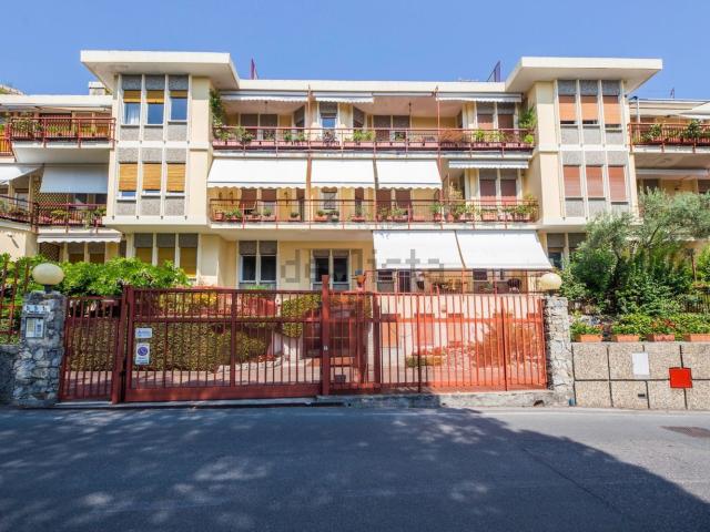 Appartamento in vendita di 171 m² in Via Domenico Chiodo, 1