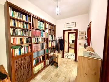 Appartamento in vendita di 171 m² in Via Don Luigi Sturzo, 21