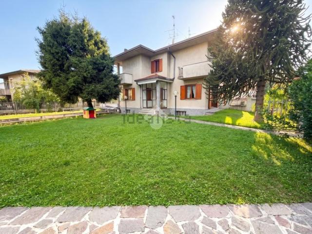 Appartamento in vendita di 171 m² in Via Feltre