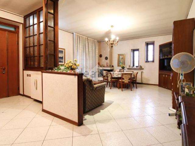 Appartamento in vendita di 171 m² in Via Leonardo da Vinci, 16