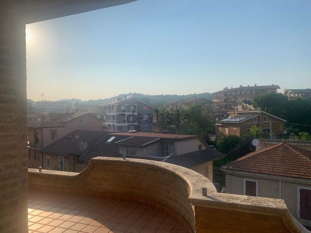 Appartamento in vendita di 171 m² in Via Salaria