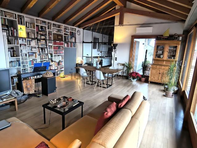 Appartamento in vendita di 171 m² in Via San Donà, 160