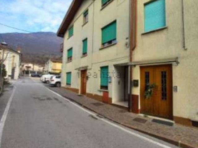 Appartamento in vendita di 171 m² in Via Roma