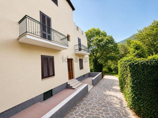 Appartamento in vendita di 171 m² in Via Regina Margherita, 10