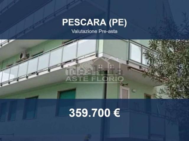 Appartamento in vendita di 171 m² in Via Rigopiano, 123