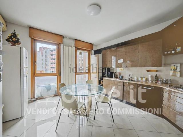 Appartamento in vendita di 171 m² in Via Trieste, 1