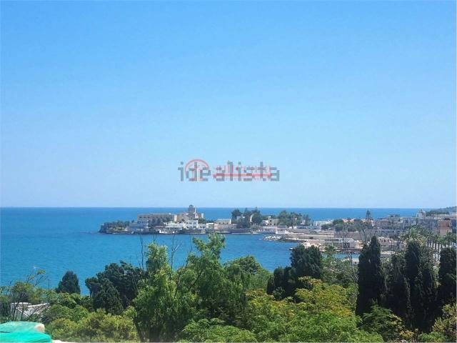 Appartamento in vendita di 171 m² in Lungomare Cristoforo Colombo