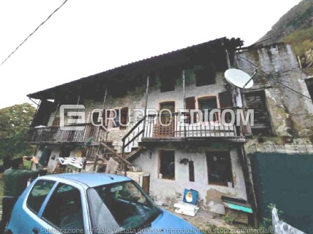 Appartamento in vendita di 172 m² in Via Anzù