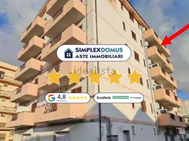 Appartamento in vendita di 172 m² in Via Augusta