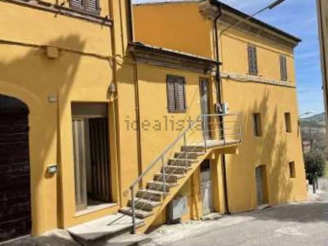 Appartamento in vendita di 172 m² in Via don Luigi Sturzo, 1