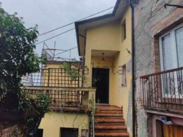 Appartamento in vendita di 172 m² in Via Dante Alighieri