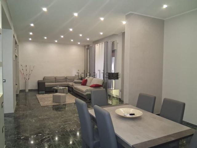 Appartamento in vendita di 172 m² in Via Dante Alighieri