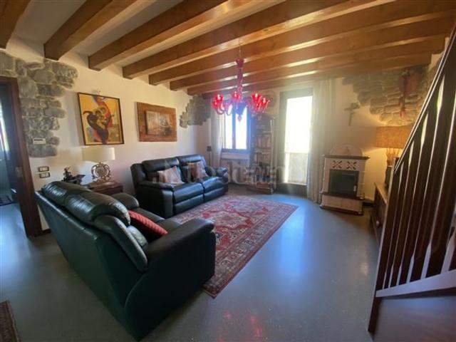 Appartamento in vendita di 172 m² in Via Madre Teresa di Calcutta