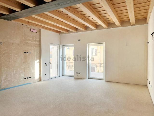 Appartamento in vendita di 172 m² in Via San Pietro Incarnario, 3