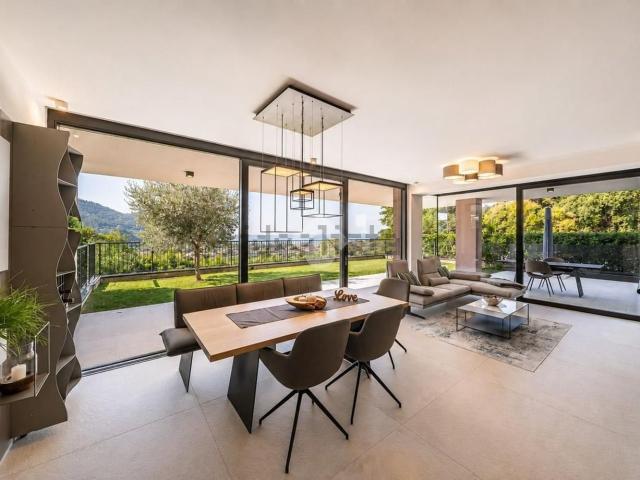 Appartamento in vendita di 172 m² in Via Pignoi, 5