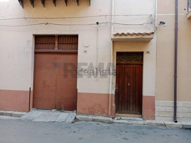 Appartamento in vendita di 172 m² in Via Roma, 68
