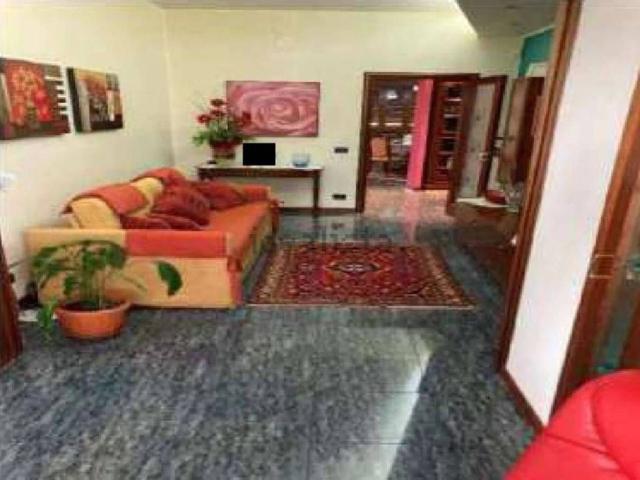 Appartamento in vendita di 172 m² in Via Reggio Calabria, 15