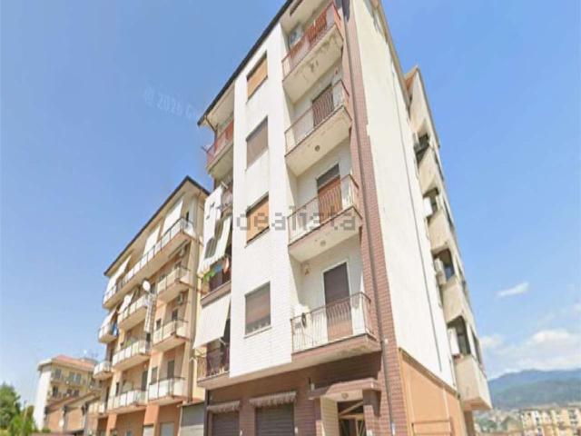Appartamento in vendita di 172 m² in Via Reggio Calabria, 15