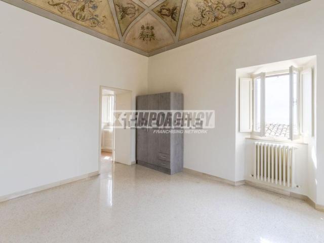 Appartamento in vendita di 172 m² in Via Umberto I