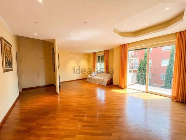 Appartamento in vendita di 172 m² in Via Venanzio Fortunato