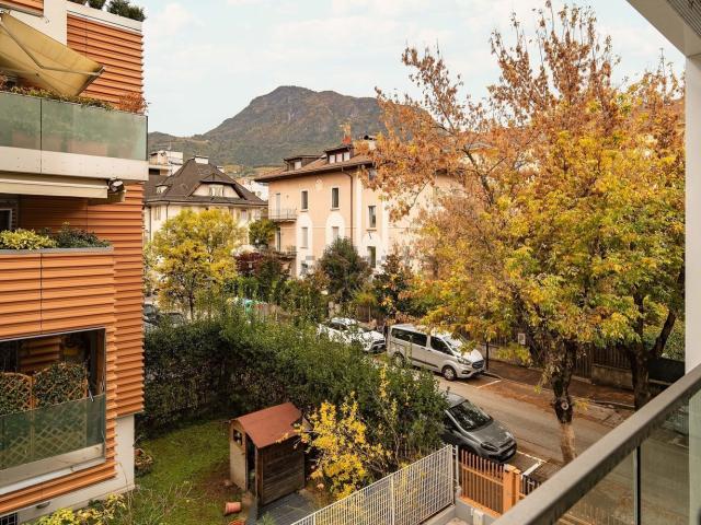 Appartamento in vendita di 172 m² in Via Zara, 11