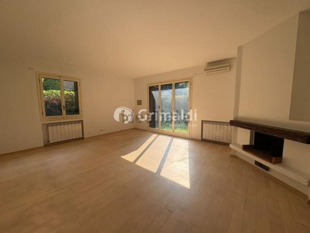 Appartamento in vendita di 172 m² in Viale Cesare Battisti, 66