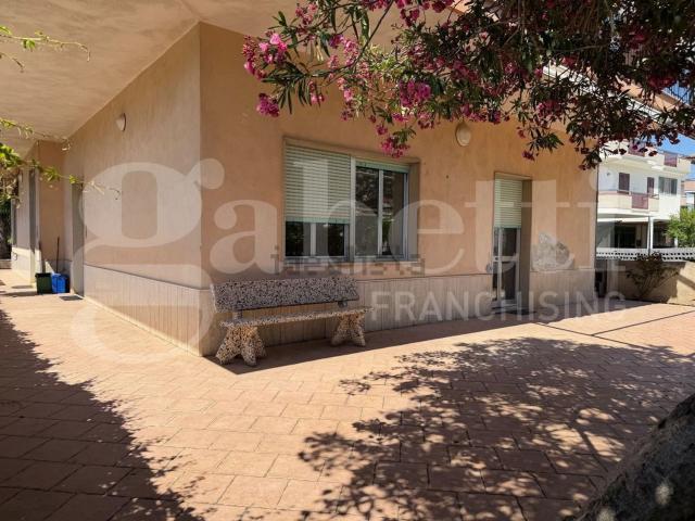Appartamento in vendita di 172 m² in Viale delle Americhe, 67