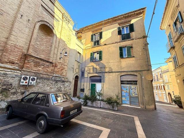 Appartamento in vendita di 172 m² in Largo Municipio