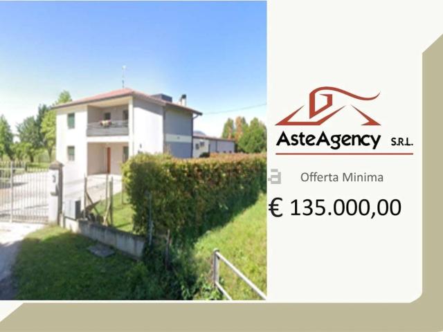 Appartamento in vendita di 173 m² in Via Chiodare, 43