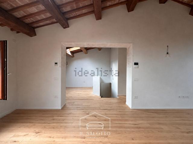 Appartamento in vendita di 173 m² in Via G. B. Verci