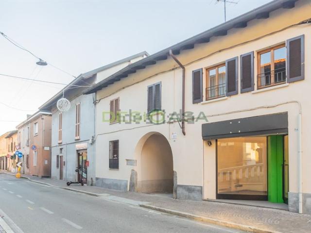 Appartamento in vendita di 173 m² in Via G. M.Lampugnani, 34