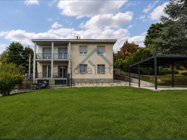 Appartamento in vendita di 173 m² in Via Goffredo Mameli