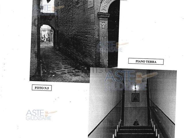 Appartamento in vendita di 173 m² in Via Francesco Petrarca, 7