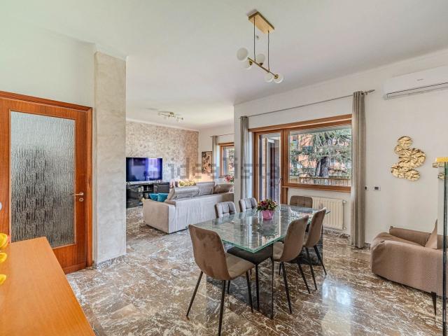 Appartamento in vendita di 173 m² in Via Suvereto