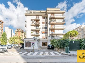 Appartamento in vendita di 173 m² in Via Principe di Paternò, 39