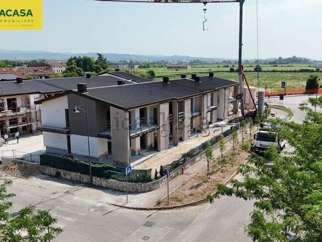 Appartamento in vendita di 173 m² in Via Provinciale