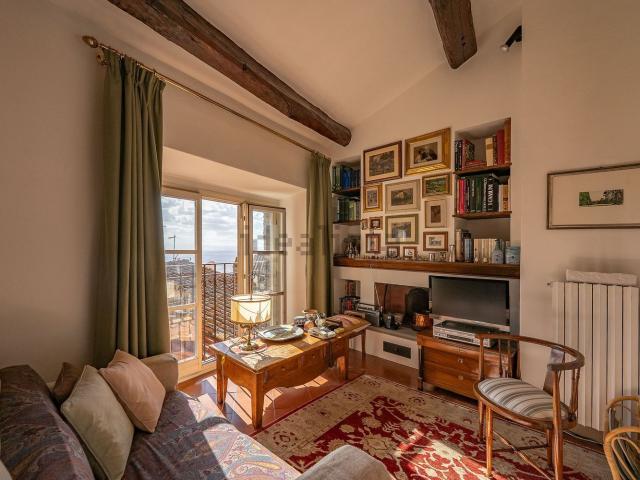 Appartamento in vendita di 173 m² in Via Roma, 11