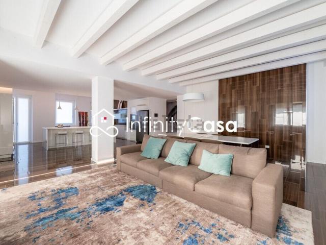 Appartamento in vendita di 173 m² in Circonvallazione Oriani