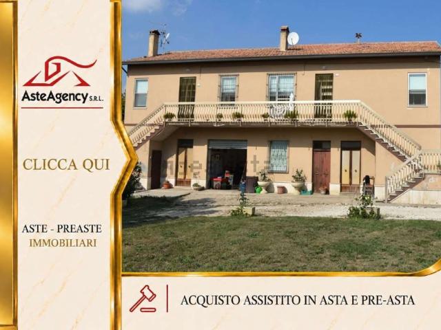 Appartamento in vendita di 173 m² in Contrada Crocette, 25